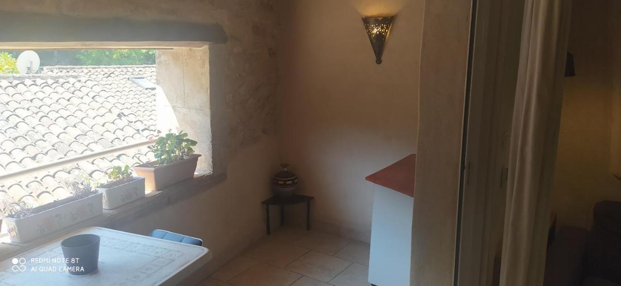Les Studios De St Guilhem Saint-Guilhem-le-Desert Esterno foto